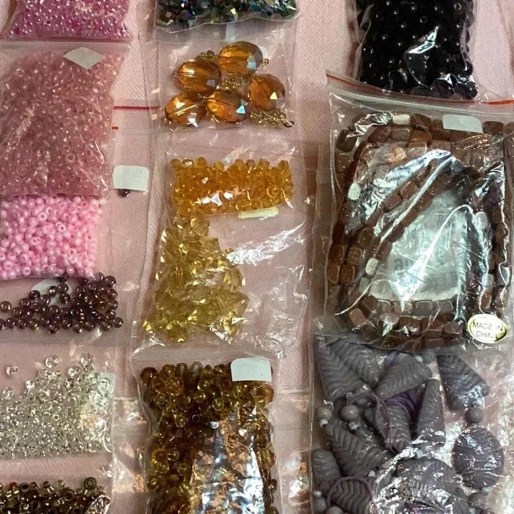 Lot #55 Jewelry Making Seed & Glass Beads + Stone & Duo’s by the Hundreds - Picture 11 of 11